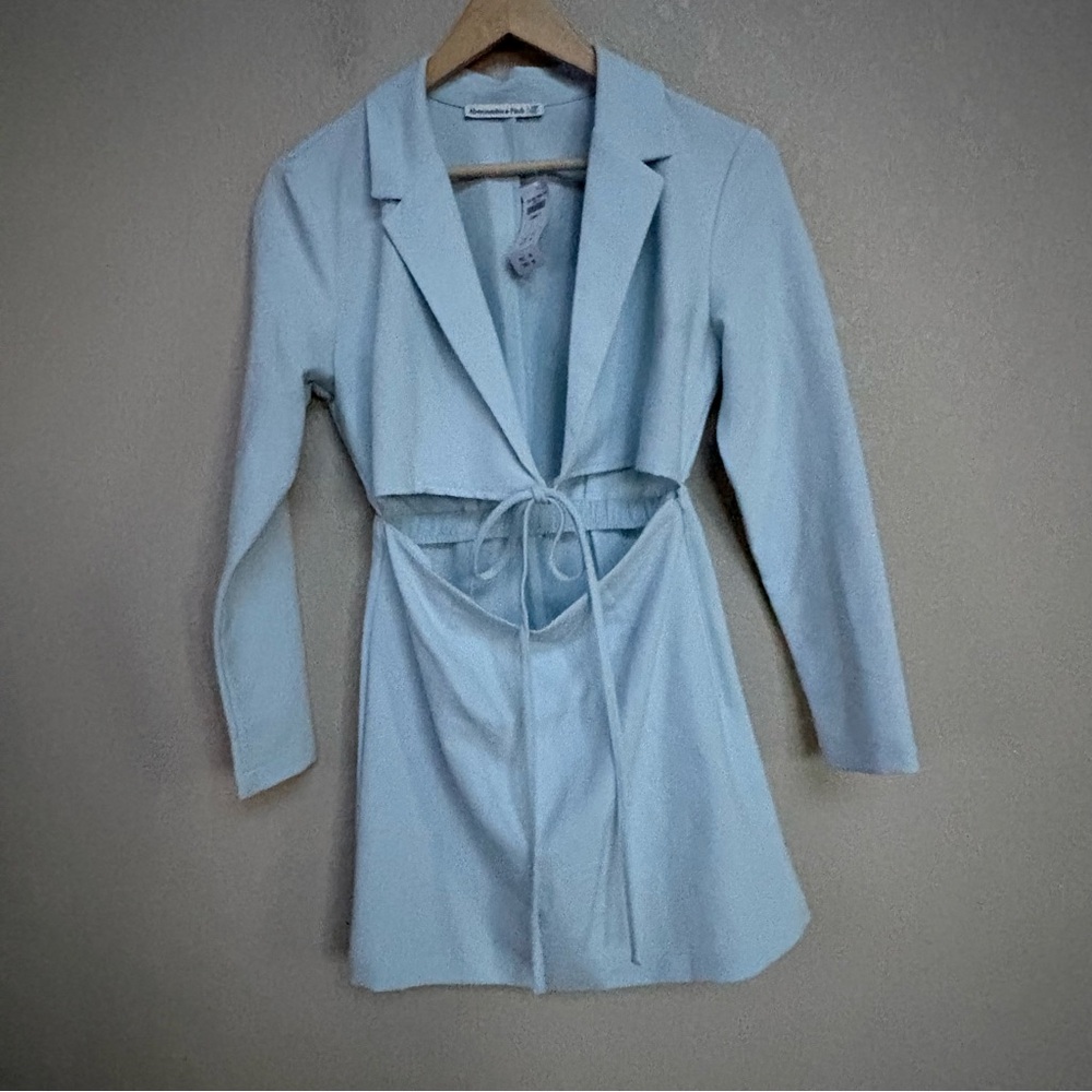 NWT Abercrombie & Fitch Light Blue Tie-Front Cutout Blazer Mini Dress XSP